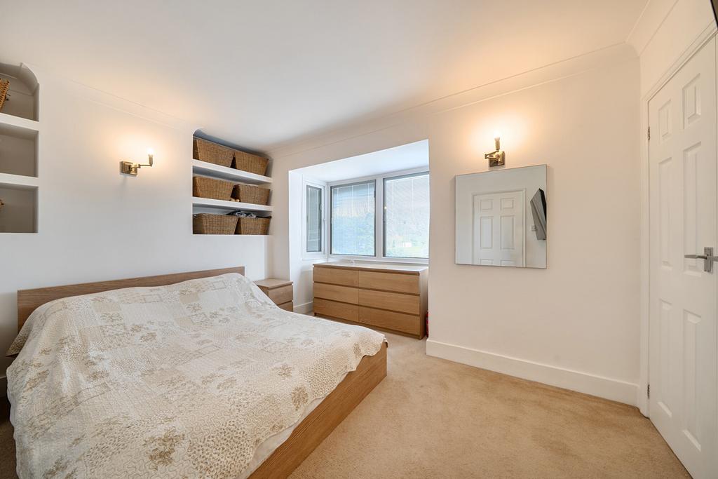 1431591-7-69bd64c...