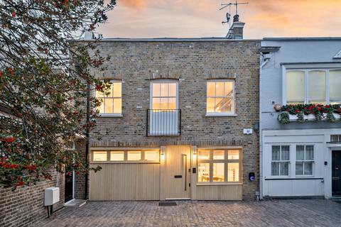 undefined, Buckingham Mews, London, SW1E