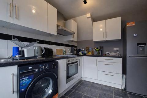 3 bedroom terraced house for sale, Ffordd Mela, Pwllheli