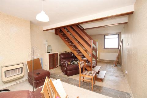 3 bedroom terraced house for sale, Hallford Way, Dartford