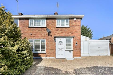 3 bedroom semi-detached house for sale, Beaconfield Road, Epping CM16