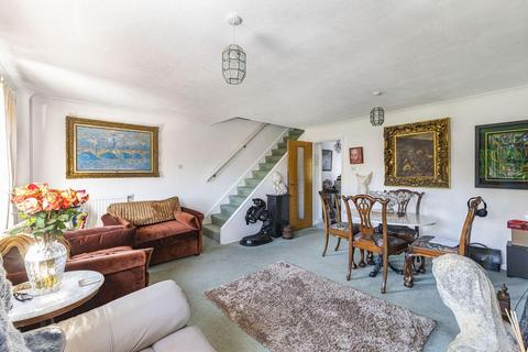 undefined, Mead Way, Bromley