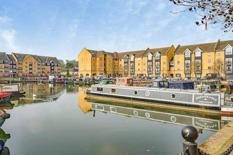2 bedroom flat for sale, Stephenson Wharf, HEMEL HEMPSTEAD