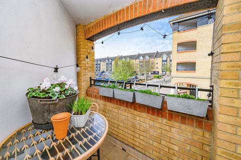 2 bedroom flat for sale, Stephenson Wharf, HEMEL HEMPSTEAD