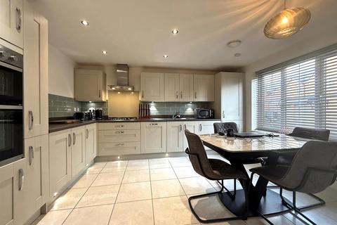 4 bedroom detached house for sale, Murrell Way, Sutton Grange, Shrewsbury