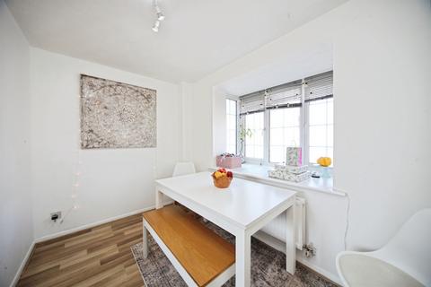 undefined, Linacres, Luton