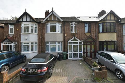 Larkshall Road, London E4
