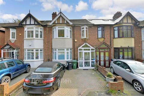 5 bedroom terraced house for sale, Larkshall Road, London E4