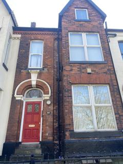 1 bedroom flat to rent, Mossley Road, Ashton under Lyne, OL6 6LX