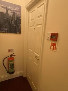 1 bedroom flat to rent, Mossley Road, Ashton under Lyne, OL6 6LX