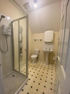 1 bedroom flat to rent, Mossley Road, Ashton under Lyne, OL6 6LX