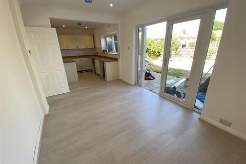 5 bedroom house share to rent, Angola Road, Worthing, BN14