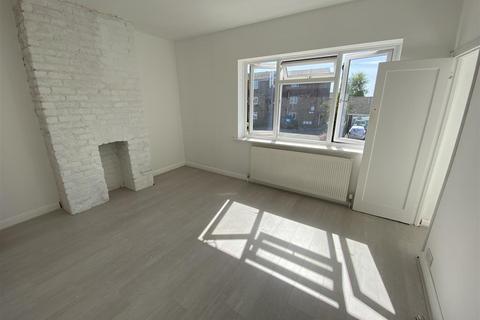 5 bedroom house share to rent, Angola Road, Worthing, BN14