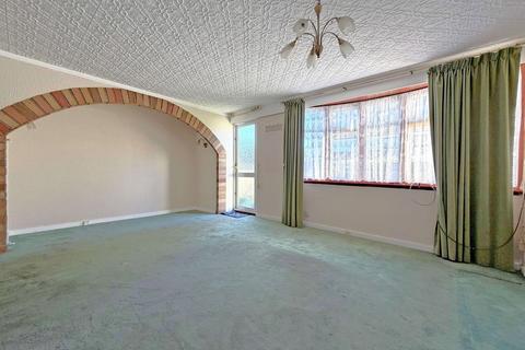 3 bedroom terraced house for sale, Bell Farm Avenue, Dagenham, Essex, RM10