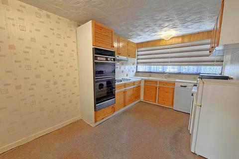 3 bedroom terraced house for sale, Bell Farm Avenue, Dagenham, Essex, RM10