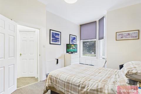 undefined, Grosvenor Crescent, Scarborough