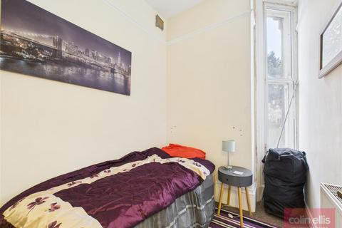 undefined, Grosvenor Crescent, Scarborough