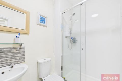undefined, Grosvenor Crescent, Scarborough