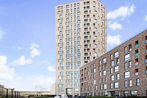 undefined, Williamsburg Plaza, London E14