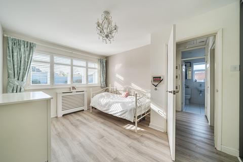 2 bedroom bungalow for sale, Hungerford Drive, Maidenhead, Berkshire