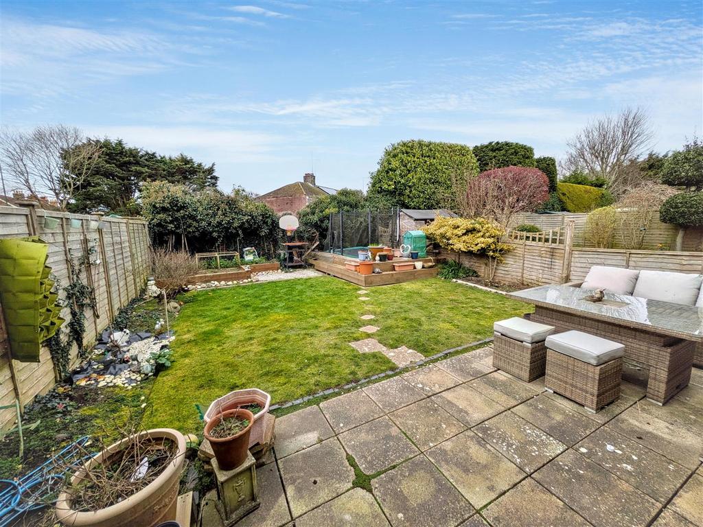 Rear garden 3 new.jpg