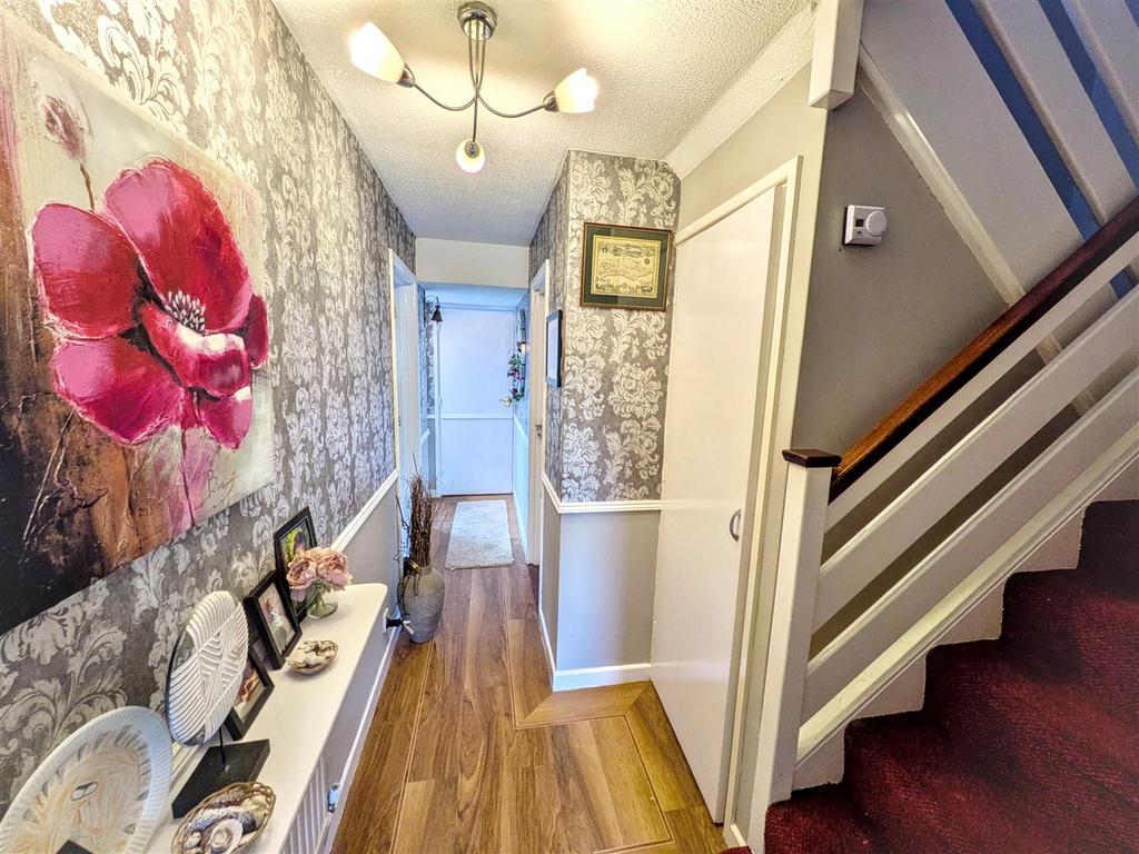 Hallway new.jpg