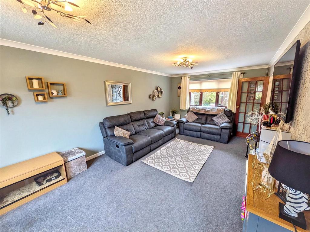 Living dining room new.jpg