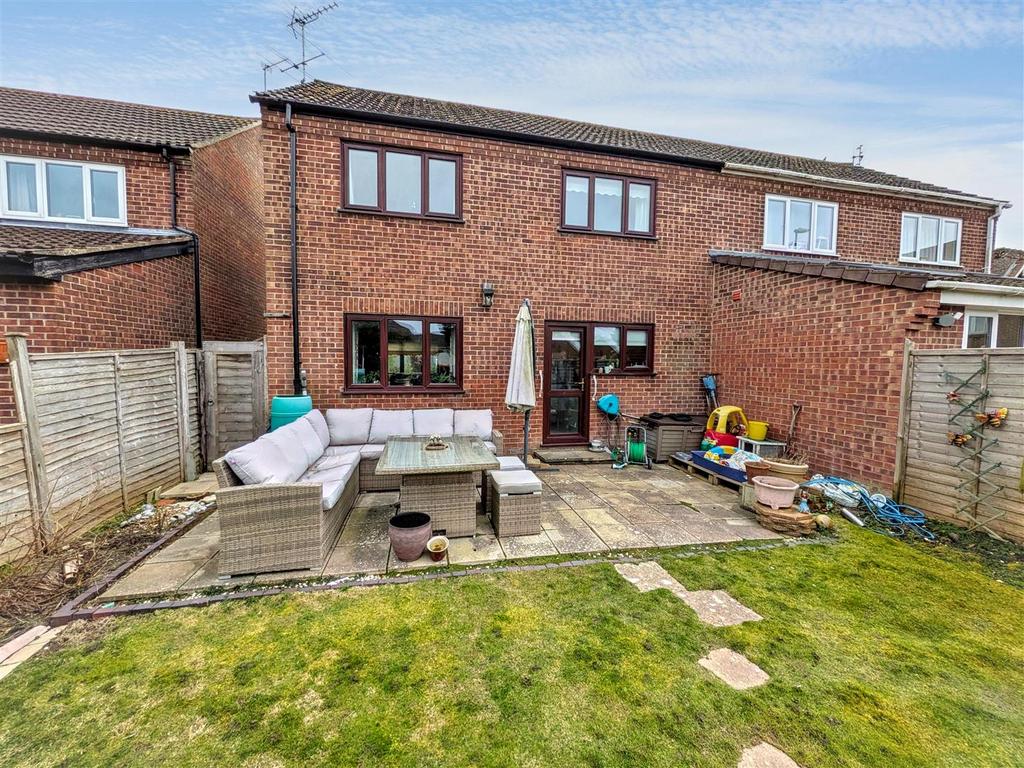 Rear garden 2 new.jpg