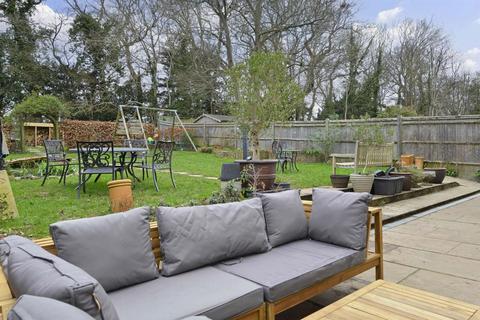undefined, Dagden Road, Shalford, Guildford