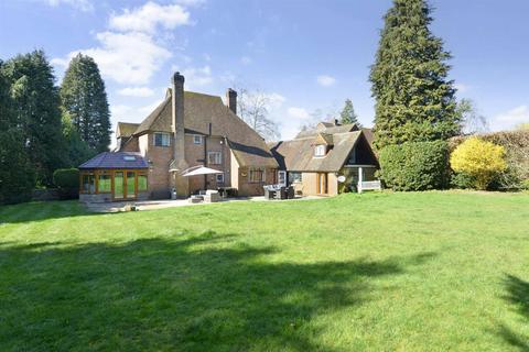 4 bedroom detached house for sale, Tilehouse Road, Guildford