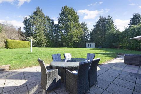 4 bedroom detached house for sale, Tilehouse Road, Guildford