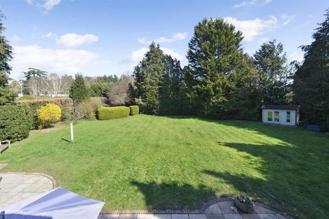 4 bedroom detached house for sale, Tilehouse Road, Guildford