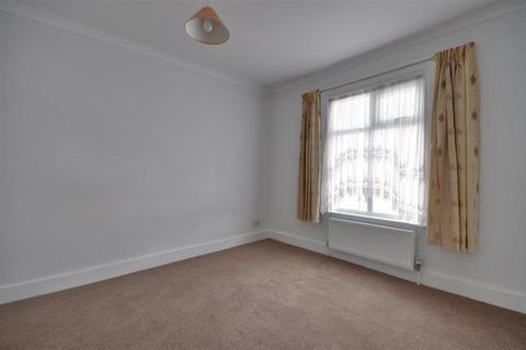 3 bedroom house to rent, Cardiff Road, WATFORD