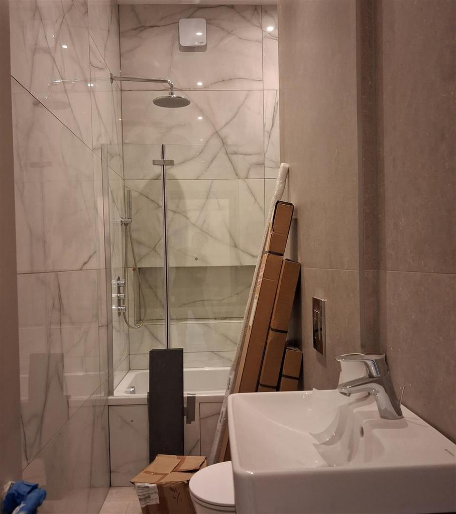 Fitted family bathroom