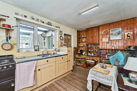 2 bedroom semi-detached house for sale, Stroud Avenue, Willenhall