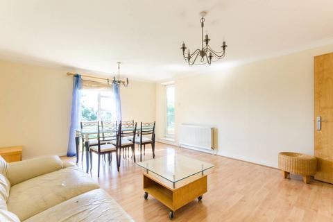 2 bedroom flat to rent, Sparkford Gardens, Friern Barnet, London, N11