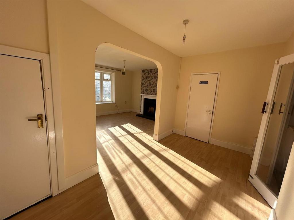 Dining Room.jpg
