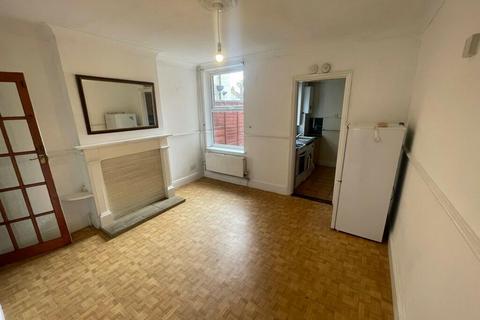 3 bedroom terraced house to rent, Schreiber Road, Ipswich IP4