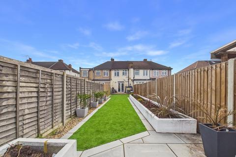 2 bedroom terraced house for sale, Guildford Avenue, Feltham, Middlesex, TW13