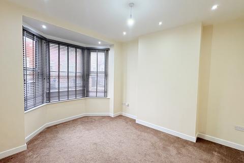 3 bedroom terraced house to rent, Deepdale Road, Preston PR1