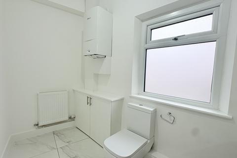 3 bedroom terraced house to rent, Deepdale Road, Preston PR1