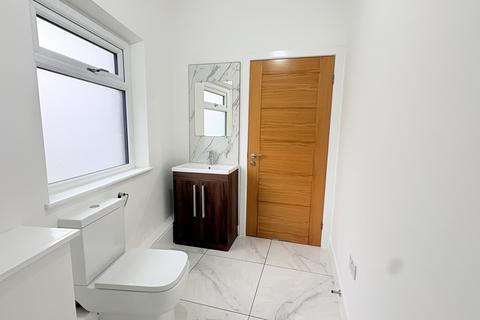 3 bedroom terraced house to rent, Deepdale Road, Preston PR1