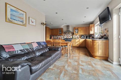 4 bedroom detached bungalow for sale, Ridgeway, Perry