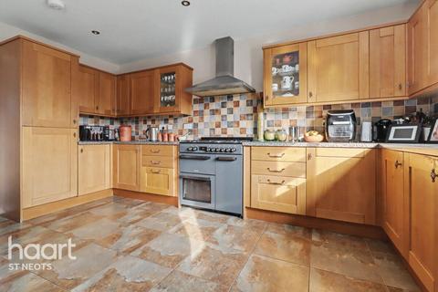 4 bedroom detached bungalow for sale, Ridgeway, Perry
