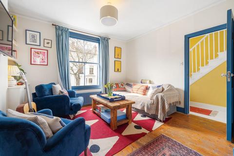 3 bedroom flat for sale, Dalyell Road, London SW9