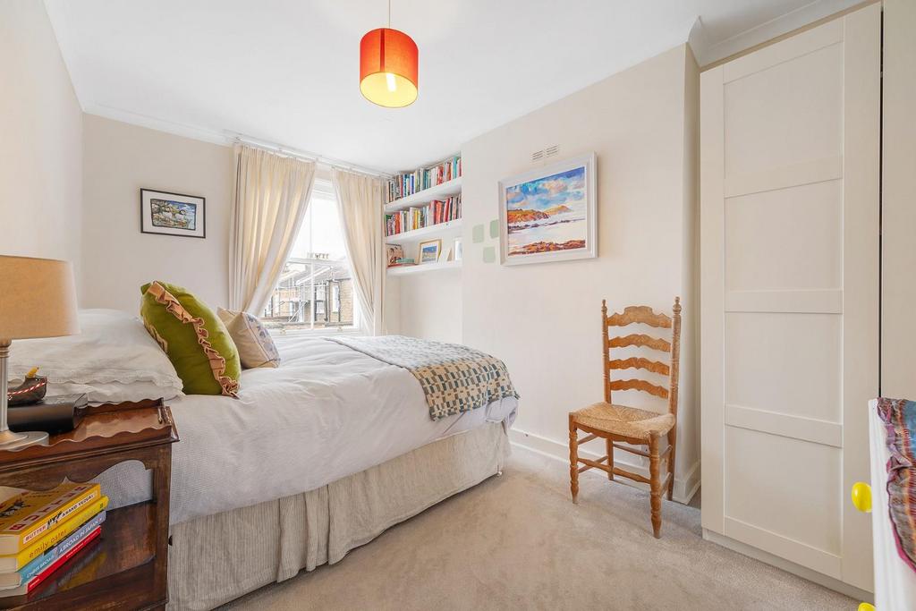 Bedroom 2.JPG