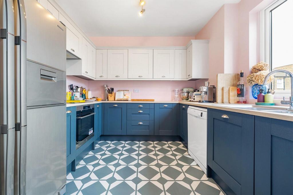 Kitchen.JPG