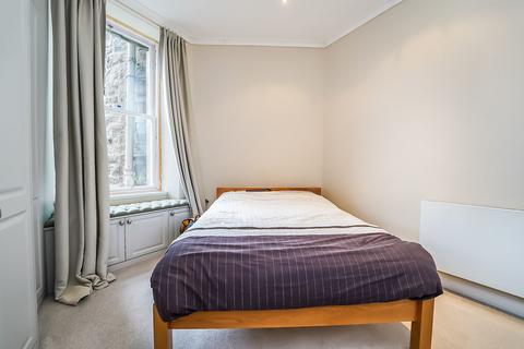 2 bedroom flat share to rent, 2649L Rothesay Place, Edinburgh, EH3 7SQ