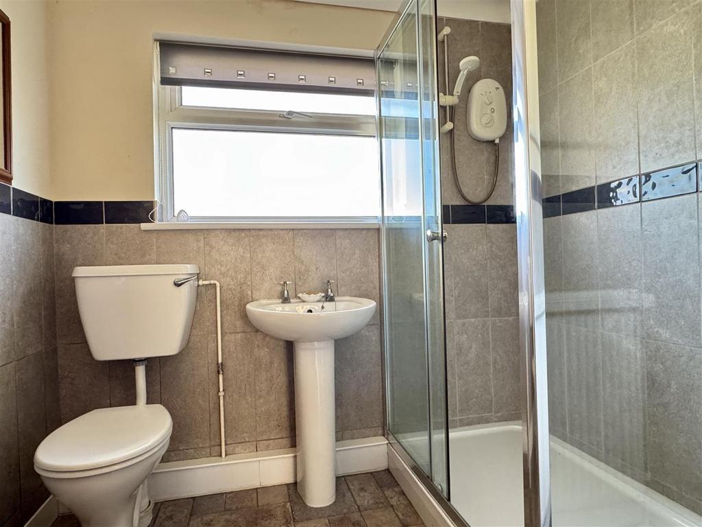 Main Shower Room