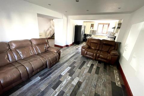3 bedroom end of terrace house for sale, Bolgoed Road, Pontarddulais, Swansea